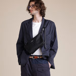 Carica l'immagine nel visualizzatore di Gallery, Borsa Fannypack Crossbody Black - BAGSINPROGRESS