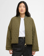 Carica l'immagine nel visualizzatore di Gallery, Whillan Quilted Jacket Ivi green/Ancient - Barbour