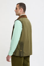 Carica l'immagine nel visualizzatore di Gallery, Bedale Wax Vest Archive Olive - Barbour