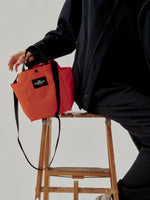 Carica l'immagine nel visualizzatore di Gallery, Borsa Small Side Pocket Tote Reddish Orange - BAGSINPROGRESS