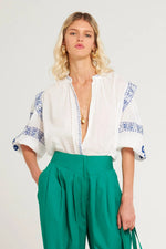 Carica l'immagine nel visualizzatore di Gallery, Blusa Alani Ricamata - Antik Batik