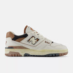 Carica l'immagine nel visualizzatore di Gallery, New Balance 550VGC - Unisex