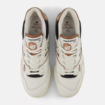 Carica l'immagine nel visualizzatore di Gallery, New Balance 550VGC - Unisex