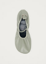 Carica l'immagine nel visualizzatore di Gallery, Naira Barefoot Green Leather Ballet Flats - Alohas