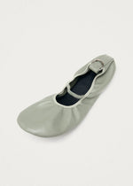 Carica l'immagine nel visualizzatore di Gallery, Naira Barefoot Green Leather Ballet Flats - Alohas