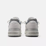 Carica l'immagine nel visualizzatore di Gallery, New Balance U991LG2 v2 Light Grey - Unisex