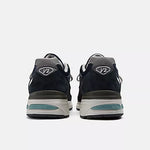 Carica l'immagine nel visualizzatore di Gallery, New Balance M991NV v2 Navy - Uomo