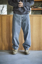 Carica l'immagine nel visualizzatore di Gallery, Jeans 100 Super Dad's Bleach Bk Den 01-1100W-D61B  - Orslow - Unisex
