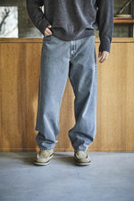 Carica l'immagine nel visualizzatore di Gallery, Jeans 100 Super Dad's Bleach Bk Den 01-1100W-D61B  - Orslow - Unisex
