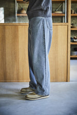 Carica l'immagine nel visualizzatore di Gallery, Jeans 100 Super Dad's Bleach Bk Den 01-1100W-D61B  - Orslow - Unisex
