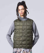 Carica l'immagine nel visualizzatore di Gallery, Crew Neck Button Down Vest Olive - TAION
