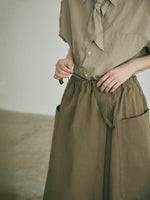 Carica l'immagine nel visualizzatore di Gallery, Gonna Baton HC Khaki - Nicholson&amp;Nicholson
