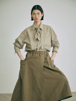 Carica l'immagine nel visualizzatore di Gallery, Gonna Baton HC Khaki - Nicholson&amp;Nicholson
