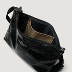 Carica l&#39;immagine nel visualizzatore di Gallery, Borsa Fannypack Crossbody Black Croco - BAGSINPROGRESS
