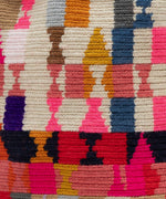 Carica l'immagine nel visualizzatore di Gallery, Crossbody Bag M Hare Fuchsia &amp; Multicolor - Guanabana
