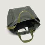 Carica l'immagine nel visualizzatore di Gallery, Borsa Small Side Pocket Tote Khaki Green Puffer - BAGSINPROGRESS
