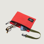 Carica l'immagine nel visualizzatore di Gallery, Borsa Zipper Pouch Red - BAGSINPROGRESS
