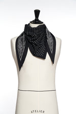 Carica l'immagine nel visualizzatore di Gallery, Triangle Black - Destin

