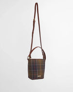 Carica l'immagine nel visualizzatore di Gallery, Cedar Mini Tartan Bucket Bag - Barbour
