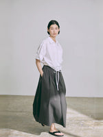 Carica l'immagine nel visualizzatore di Gallery, Gonna Mira Chino Charcoal - Nicholson&amp;Nicholson
