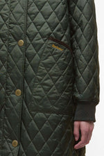Carica l'immagine nel visualizzatore di Gallery, Hilary Quilted Jacket Olive/Ancient Tartan - Barbour
