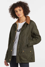 Carica l&#39;immagine nel visualizzatore di Gallery, Lightweight Beadnell Wax Jacket Archive Olive - Barbour
