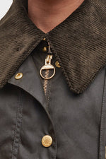 Carica l&#39;immagine nel visualizzatore di Gallery, Reighton Spey Waxed Jacket Olive/Ancient - Barbour
