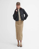 Carica l'immagine nel visualizzatore di Gallery, Cropped Beadnell Wax Sage - Barbour
