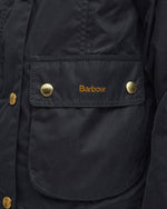 Carica l'immagine nel visualizzatore di Gallery, Cropped Beadnell Wax Sage - Barbour
