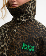 Carica l&#39;immagine nel visualizzatore di Gallery, Giacca a vento cerata con stampa leopardata - Barbour x GANNI
