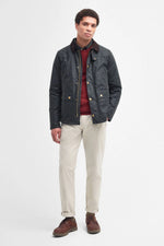 Carica l'immagine nel visualizzatore di Gallery, Reelin Wax Jacket Sage - Barbour
