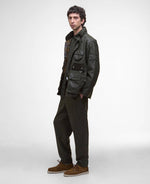 Carica l&#39;immagine nel visualizzatore di Gallery, Editor Waxed Jacket Archive Olive - Barbour
