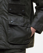 Carica l&#39;immagine nel visualizzatore di Gallery, Editor Waxed Jacket Archive Olive - Barbour
