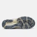 Carica l&#39;immagine nel visualizzatore di Gallery, New Balance 2002r Protection Pack Rain Cloud - Unisex
