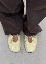 Carica l'immagine nel visualizzatore di Gallery, Rosalind Patent Vanilla Leather Ballet Flats - Alohas
