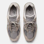 Carica l&#39;immagine nel visualizzatore di Gallery, New Balance U991GL2 v2 Grey - Unisex
