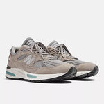 Carica l&#39;immagine nel visualizzatore di Gallery, New Balance U991GL2 v2 Grey - Unisex
