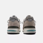 Carica l&#39;immagine nel visualizzatore di Gallery, New Balance U991GL2 v2 Grey - Unisex
