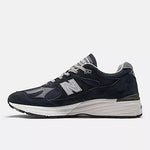 Carica l&#39;immagine nel visualizzatore di Gallery, New Balance M991NV v2 Navy  - Uomo
