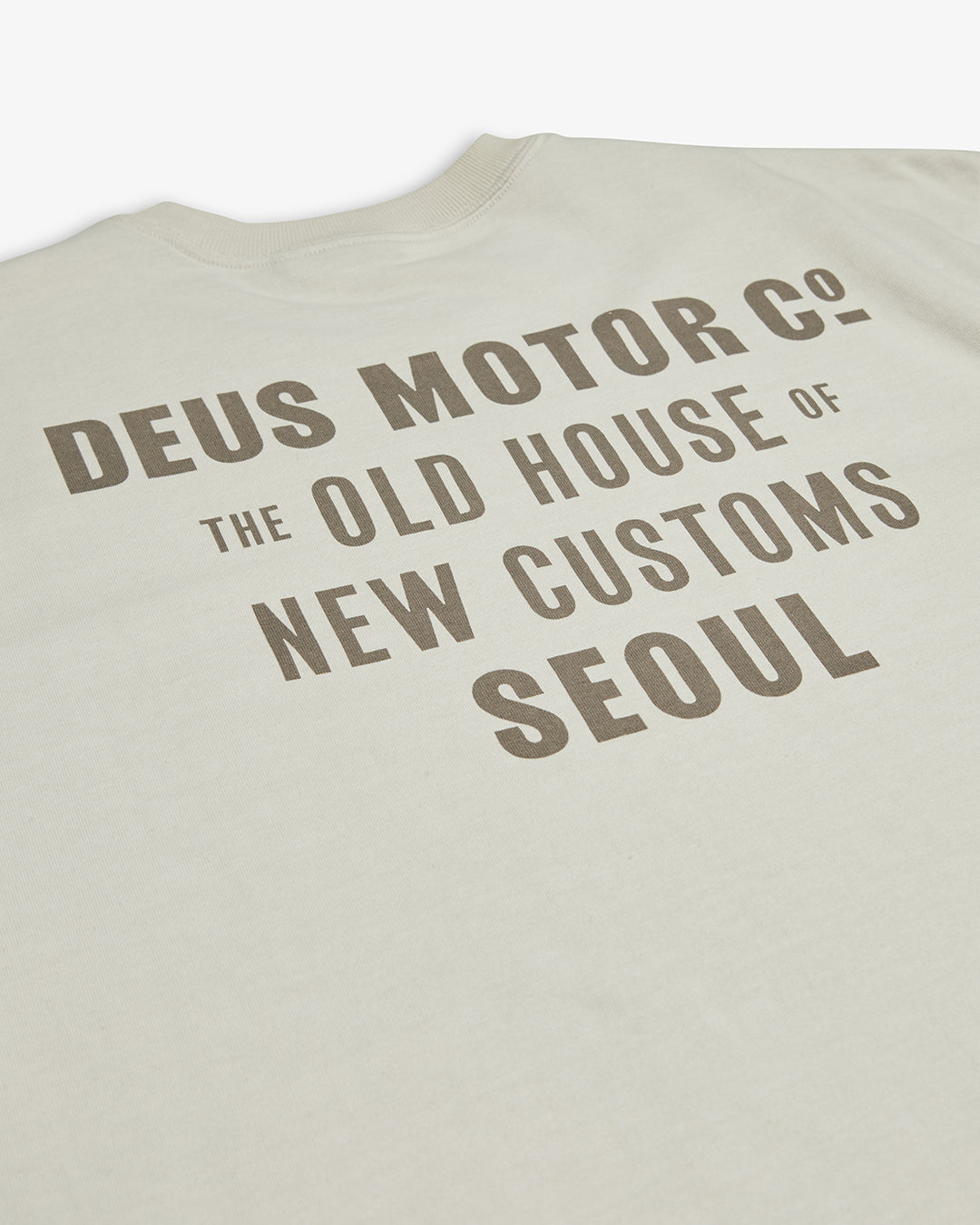 Old Customs Tee - Deus Ex Machina